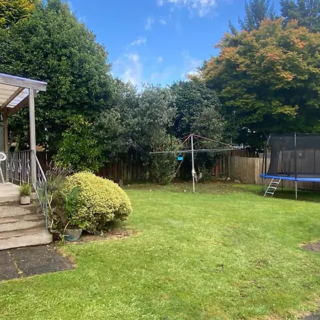 3 Bedroom Home By The Reserve Rotorua Exterior photo